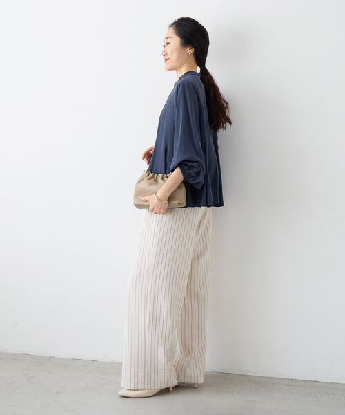 le.coeur blanc(ルクールブラン)の「バンドカラーマチ入りブラウス(シャツ/ブラウス・レディース・アイボリー/ネイビー・38)」の21枚目の写真