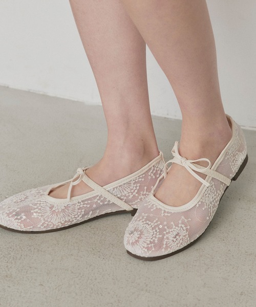 ad thie(アドティエ)の「刺繍リボン メリージェーンパンプス(パンプス・レディース・ブラック/オフホワイト/ピンク・MEDIUM/LARGE)」の13枚目の写真