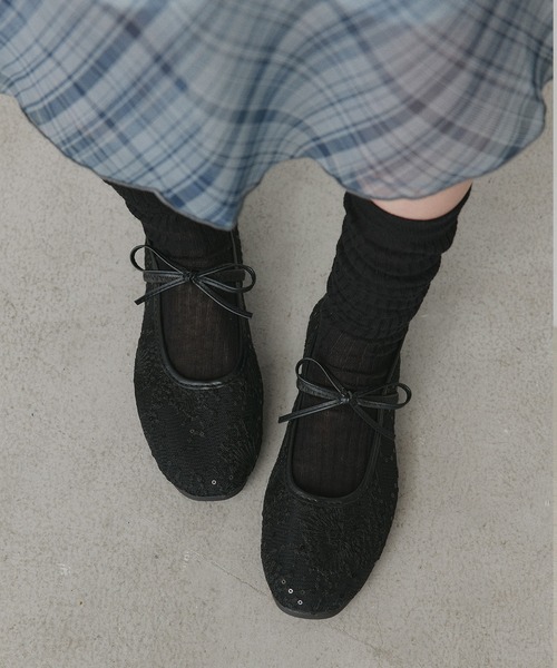 ad thie(アドティエ)の「刺繍リボン メリージェーンパンプス(パンプス・レディース・ブラック/オフホワイト/ピンク・MEDIUM/LARGE)」の5枚目の写真