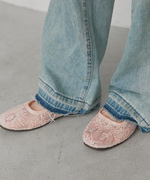 ad thie(アドティエ)の「刺繍リボン メリージェーンパンプス(パンプス・レディース・ブラック/オフホワイト/ピンク・MEDIUM/LARGE)」の8枚目の写真