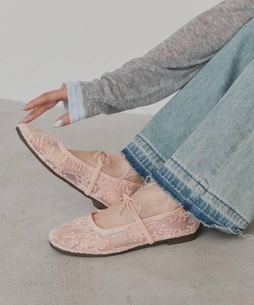 ad thie(アドティエ)の「刺繍リボン メリージェーンパンプス(パンプス・レディース・ブラック/オフホワイト/ピンク・MEDIUM/LARGE)」の19枚目の写真