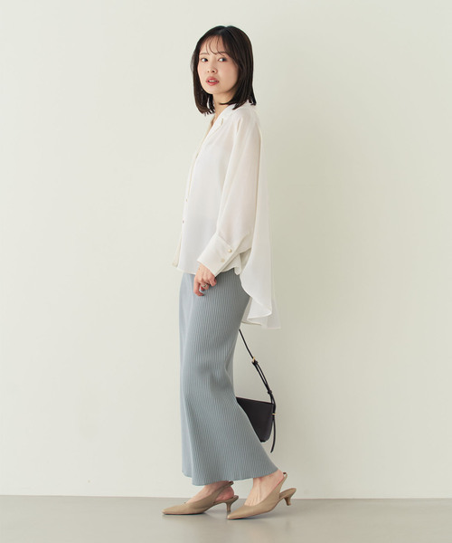 Noble（ノーブル）の「ゴールドボタンニュアンスシャツ（シャツ/ブラウス・レディース・モカ/ホワイト・FREE）」の12枚目の写真