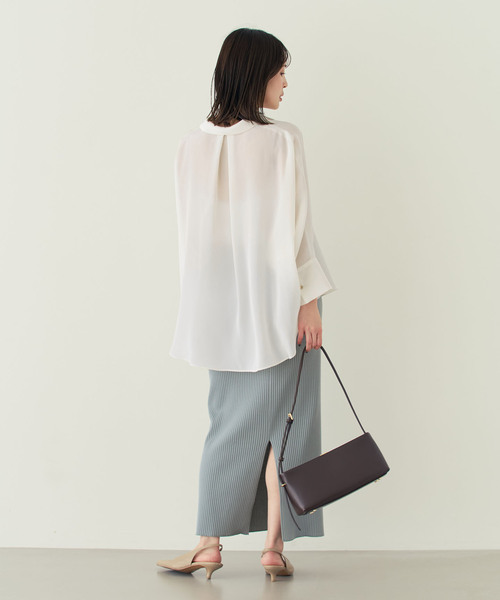 Noble（ノーブル）の「ゴールドボタンニュアンスシャツ（シャツ/ブラウス・レディース・モカ/ホワイト・FREE）」の13枚目の写真