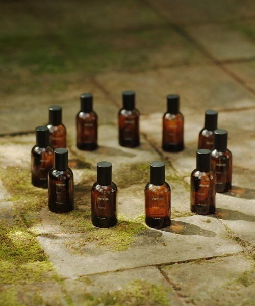 Aesop(イソップ)の「ヴィレーレ オードパルファム 50mL(香水・レディース・その他・FREE)」の2枚目の写真