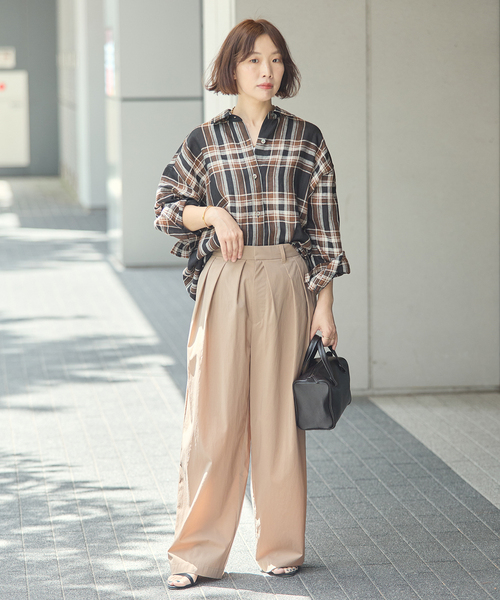 journal standard L'essage（ジャーナルスタンダードレサージュ）の「ヨーロピアンフラックス2WAYシャツ 2（シャツ/ブラウス・レディース・グレー/ブラック系その他/Red/ホワイト・FREE）」の5枚目の写真