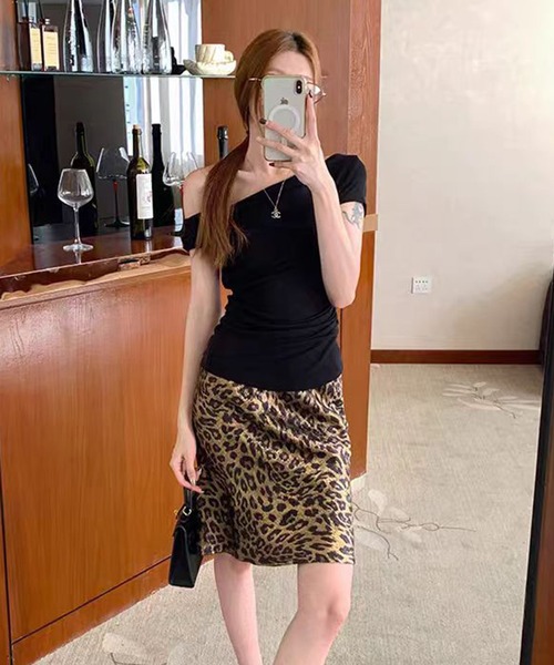 AsheKsha（アシクシャ）の「レトロなヒョウ柄スカート（スカート・レディース・ゴールド/シルバー・M/S）」の19枚目の写真