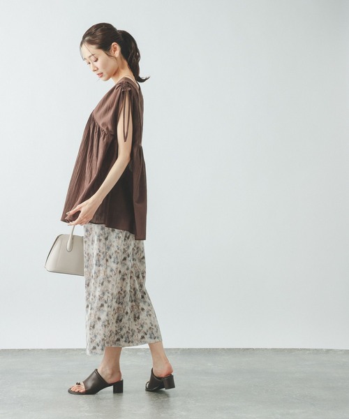 GLOBAL WORK(グローバルワーク)の「エアリーリラックスギャザーブラウス/636648(シャツ/ブラウス・レディース・ブラック/イエロー/ブラウン/オフホワイト・LARGE/MEDIUM)」の14枚目の写真
