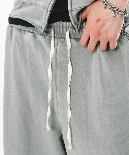 SHORT ROUND（ショートラウンド）の「SHORT ROUND/【26年春夏新作】ブリーチダメージスウェットショーツ（スウェットパンツ・メンズ・グレー/ブラック系その他・MEDIUM/LARGE）」の11枚目の写真