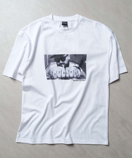 SHISKY(シスキー)の「グラフィック トランスファー BIG 半袖Tシャツ(Tシャツ/カットソー・メンズ・ホワイト系その他5/ホワイト系その他6/ホワイト系その他7/オフホワイト/ホワイト系その他2/ホワイト系その他4/ホワイト系その他/ホワイト系その他3/その他/その他1/その他2/その他3・S/M/L/XL)」の13枚目の写真