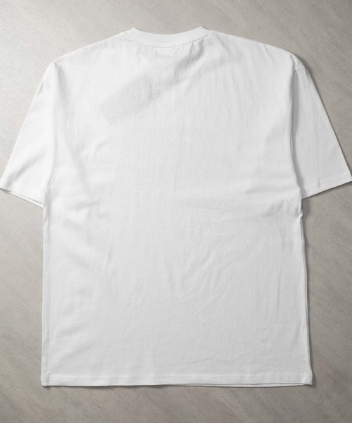 SHISKY(シスキー)の「グラフィック トランスファー BIG 半袖Tシャツ(Tシャツ/カットソー・メンズ・ホワイト系その他5/ホワイト系その他6/ホワイト系その他7/オフホワイト/ホワイト系その他2/ホワイト系その他4/ホワイト系その他/ホワイト系その他3/その他/その他1/その他2/その他3・S/M/L/XL)」の14枚目の写真