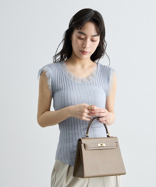 Futier land(フューティアランド)の「Uネックレースキャミソール(Tシャツ/カットソー・レディース・ブラック/ベージュ/ブルー・FREE)」の22枚目の写真