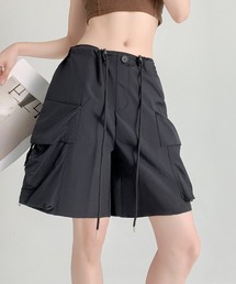 center i（センターアイ）の「カーゴデザインフレアショートパンツ（カーゴパンツ）」