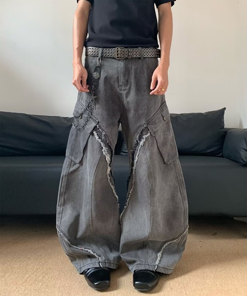 WESTBOY(ウエストボーイ)の「Y2K カットオフ グレーワイドデニムカーゴパンツ WO26S11PT05(デニムパンツ・メンズ・グレー・XL/M/L)」の1枚目の写真
