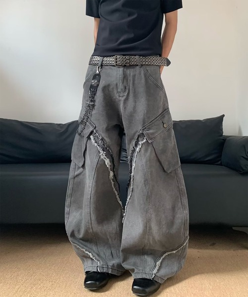 WESTBOY(ウエストボーイ)の「Y2K カットオフ グレーワイドデニムカーゴパンツ WO26S11PT05(デニムパンツ・メンズ・グレー・XL/M/L)」の2枚目の写真