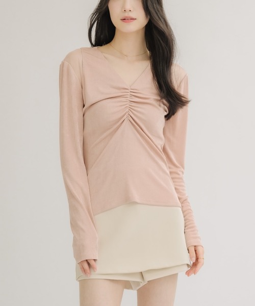 NEUNA(ヌナ)の「【さらっとした涼しい着心地◎】シアーショルダー フロントシャーリングトップス(Tシャツ/カットソー・レディース・ピンク/ブラック/アイボリー・FREE)」の3枚目の写真