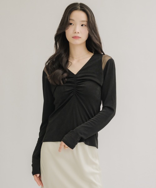 NEUNA(ヌナ)の「【さらっとした涼しい着心地◎】シアーショルダー フロントシャーリングトップス(Tシャツ/カットソー・レディース・ピンク/ブラック/アイボリー・FREE)」の6枚目の写真