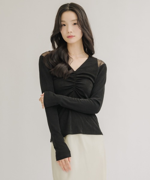 NEUNA(ヌナ)の「【さらっとした涼しい着心地◎】シアーショルダー フロントシャーリングトップス(Tシャツ/カットソー・レディース・ピンク/ブラック/アイボリー・FREE)」の7枚目の写真