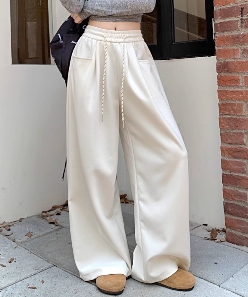 Teem Store(チームストア)の「【4色展開】ルーズシルエット リラックス スウェットワイドパンツ 体型カバー(スウェットパンツ・レディース・ネイビー/ブラック/グレー/ホワイト・S/M)」の10枚目の写真