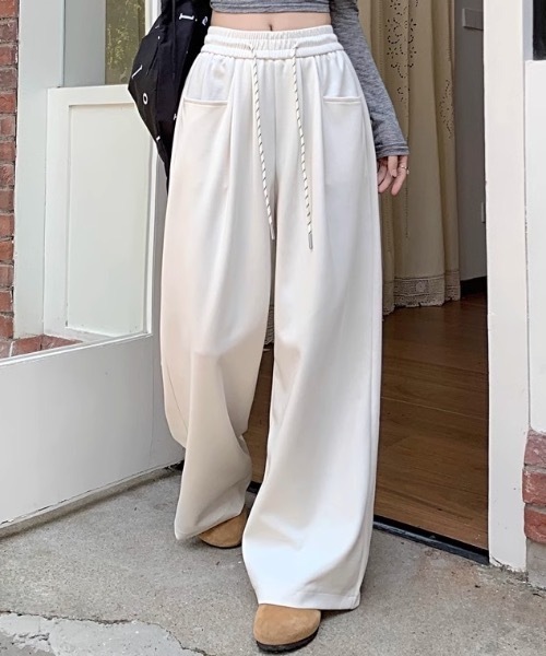 Teem Store(チームストア)の「【4色展開】ルーズシルエット リラックス スウェットワイドパンツ 体型カバー(スウェットパンツ・レディース・ネイビー/ブラック/グレー/ホワイト・S/M)」の12枚目の写真