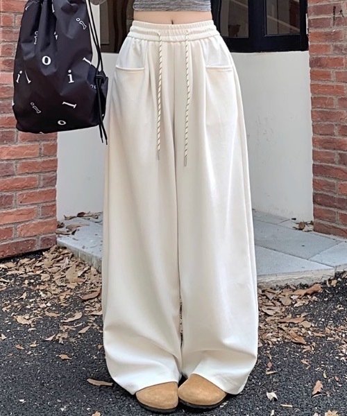 Teem Store(チームストア)の「【4色展開】ルーズシルエット リラックス スウェットワイドパンツ 体型カバー(スウェットパンツ・レディース・ネイビー/ブラック/グレー/ホワイト・S/M)」の13枚目の写真