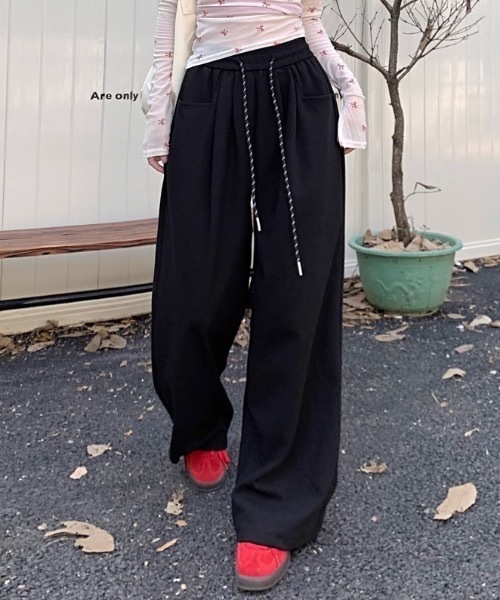 Teem Store(チームストア)の「【4色展開】ルーズシルエット リラックス スウェットワイドパンツ 体型カバー(スウェットパンツ・レディース・ネイビー/ブラック/グレー/ホワイト・S/M)」の5枚目の写真