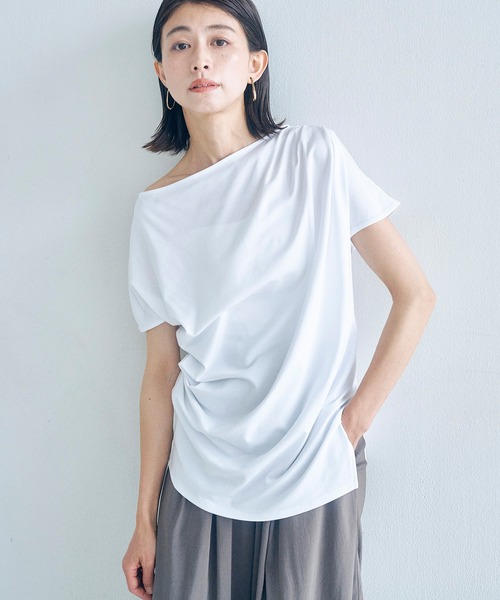 Obis&(オビスアンド)の「アシンメトリー ドレープTシャツ(Tシャツ/カットソー・レディース・ホワイト/ブラック・FREE)」の14枚目の写真