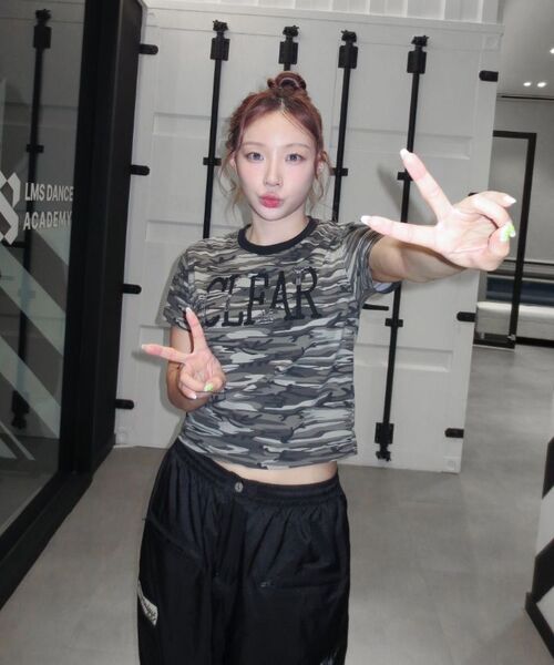XTONZ(エクストーンズ)の「XTT159 カットオフアプリケカモTシャツ (ブラック/カモ)(Tシャツ/カットソー・レディース・その他・SMALL/MEDIUM/LARGE/X-SMALL)」の10枚目の写真