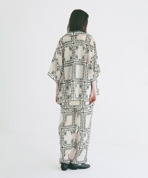 CLANE（クラネ）の「EMBROIDERY LACE BOX SHIRTS（シャツ/ブラウス・レディース・ホワイト/ブラック・2/1）」の8枚目の写真