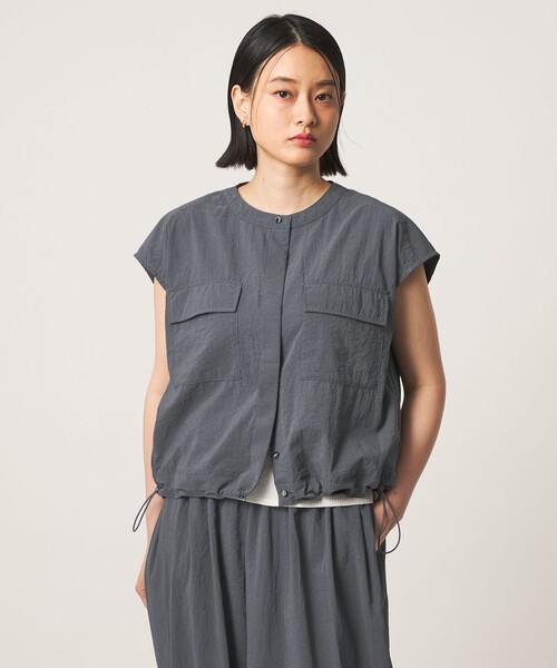 A DAY IN THE LIFE UNITED ARROWS(アデイインザライフユナイテッドアローズ)の「ナイロンワッシャー ダブルポケットシャツ <A DAY IN THE LIFE>(シャツ/ブラウス・レディース・ダークグレー/ブラック/ダークブラウン・FREE)」の2枚目の写真