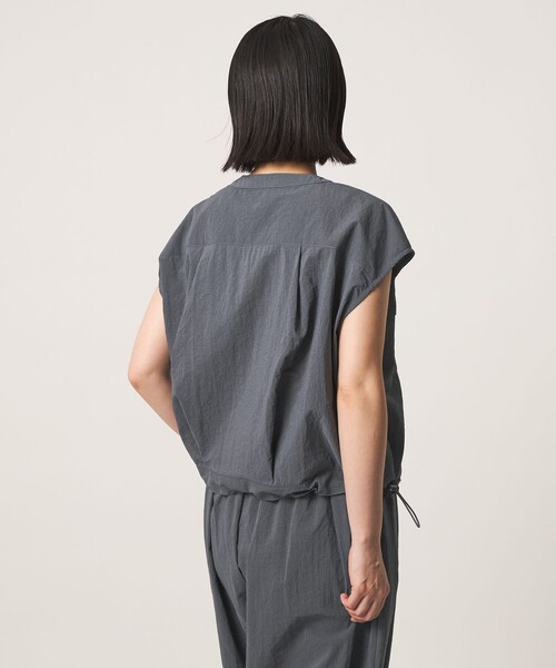 A DAY IN THE LIFE UNITED ARROWS(アデイインザライフユナイテッドアローズ)の「ナイロンワッシャー ダブルポケットシャツ <A DAY IN THE LIFE>(シャツ/ブラウス・レディース・ダークグレー/ブラック/ダークブラウン・FREE)」の4枚目の写真