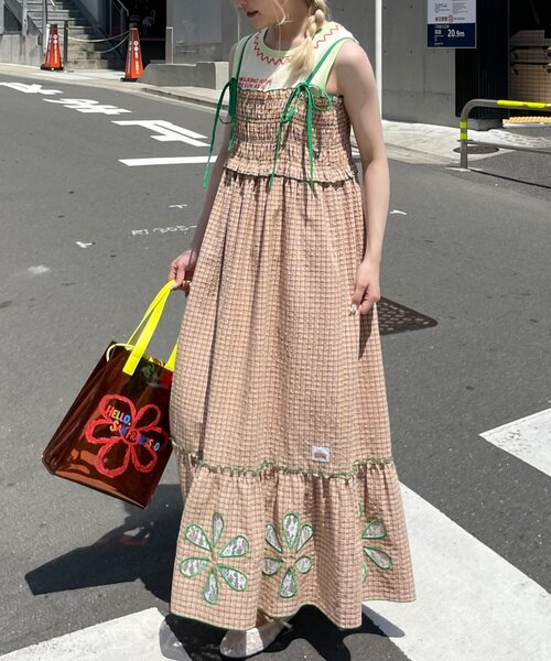 CIAOPANIC TYPY(チャオパニックティピー)の「【HELLO.SANFRANCISCO】フラワーカットシャーリングワンピ(ワンピース・レディース・レッド/オレンジ・ONE SIZE)」の2枚目の写真