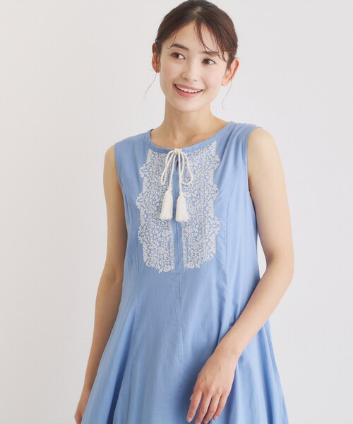 LAURA ASHLEY（ローラアシュレイ）の「【コットン100％】刺繍入りワンピース（ワンピース・レディース・ブルー/ブラック/ブラウン系・38/40）」の12枚目の写真