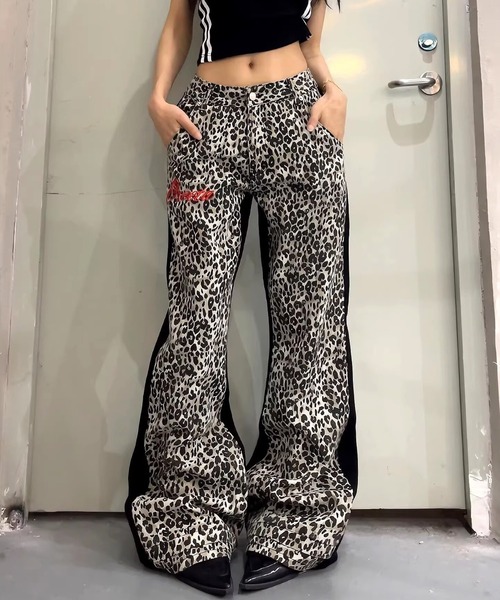 SHEENA（シーナ）の「刺繍ロゴレオパードバイカラールーズパンツ（その他パンツ・レディース・ブラック・M/S/L）」の2枚目の写真