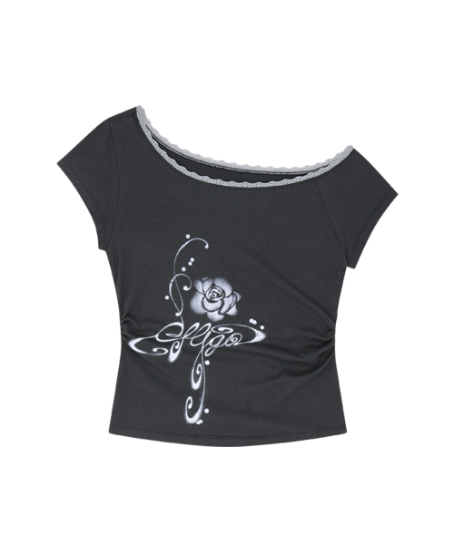ILLIGO(イリゴ)の「セソフローラルワンショルダーシャーリングトップチャコール(Tシャツ/カットソー・レディース・その他・OS)」の4枚目の写真