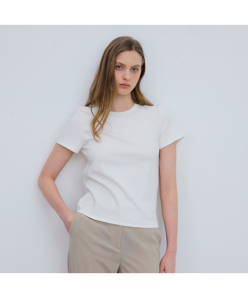 MIND BRIDGE WOMEN（マインドブリッジウーマン）の「[ON][W]ラウンドネックスリムフィットデイリーハーフスリーブTシャツ - 3カラー（Tシャツ/カットソー・レディース・ブラック/グレー/ホワイト・55/66）」の2枚目の写真