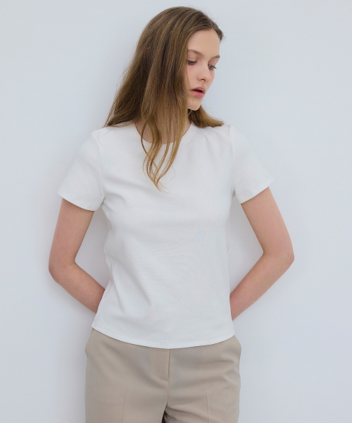 MIND BRIDGE WOMEN（マインドブリッジウーマン）の「[ON][W]ラウンドネックスリムフィットデイリーハーフスリーブTシャツ - 3カラー（Tシャツ/カットソー・レディース・ブラック/グレー/ホワイト・55/66）」の4枚目の写真