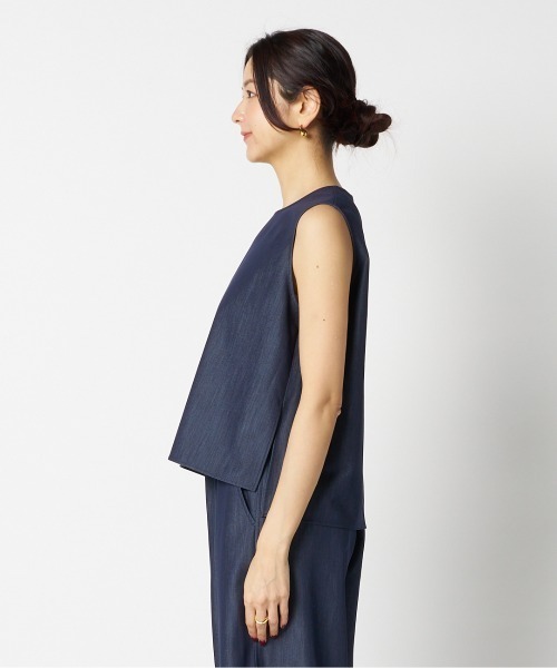 HELIOPOLE（エリオポール）の「DENIM SLEEVELESS BLOUSE / デニムスリーブレスシャツ（シャツ/ブラウス・レディース・ブルー/ダークブルー・38）」の11枚目の写真