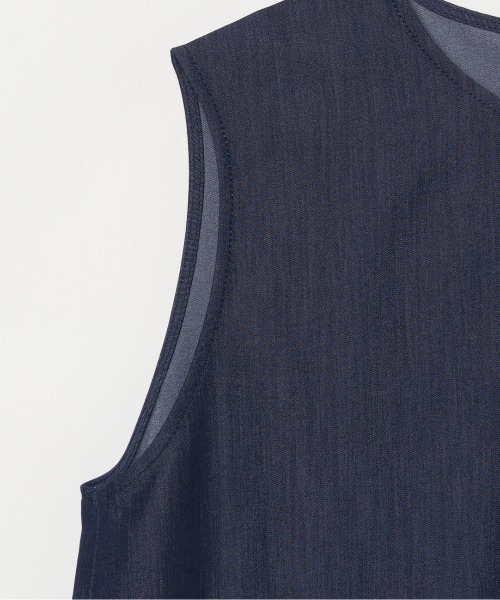 HELIOPOLE（エリオポール）の「DENIM SLEEVELESS BLOUSE / デニムスリーブレスシャツ（シャツ/ブラウス・レディース・ブルー/ダークブルー・38）」の6枚目の写真