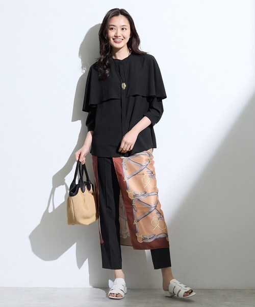 INDIVI(インディヴィ)の「【初秋/UVケア/着る日傘】テーパードパンツ(その他パンツ・レディース・チャコール/ブラック/ブラウン系・05/36/38/40/19/13/15 /03)」の9枚目の写真