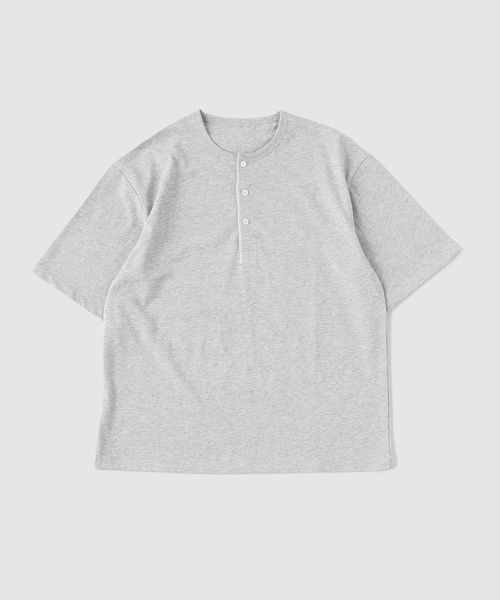 B.C STOCK(ベーセーストック)の「フレンチヘンリーネックTシャツ(Tシャツ/カットソー・メンズ・グレー/ホワイト/チャコールグレー・MEDIUM/LARGE)」の18枚目の写真
