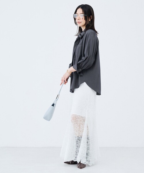 NOLLEY’S Sophi(ノーリーズソフィ)の「《セットアップ対応》ウォッシャブルバイオツイルボウタイブラウス(シャツ/ブラウス・レディース・チャコールグレー/ベビーピンク・38/36)」の4枚目の写真
