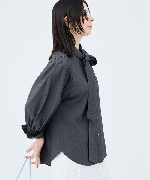 NOLLEY’S Sophi(ノーリーズソフィ)の「《セットアップ対応》ウォッシャブルバイオツイルボウタイブラウス(シャツ/ブラウス・レディース・チャコールグレー/ベビーピンク・38/36)」の16枚目の写真