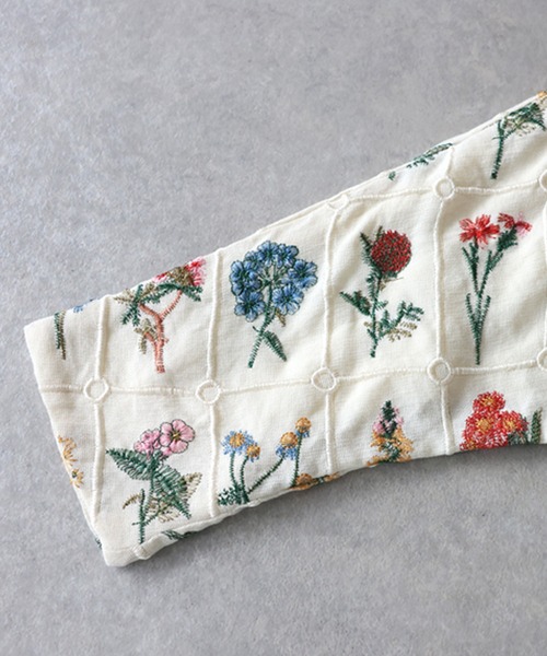 antiqua(アンティカ)の「花柄 刺繍 テーラードジャケット(テーラードジャケット・レディース・ブラック/ホワイト・ONESIZE)」の21枚目の写真