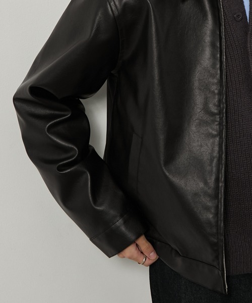EMMA CLOTHES(エマクローズ)の「合皮ジップアップブルゾン(ブルゾン・メンズ・ダークブラウン/ブラック・M/L/S)」の4枚目の写真