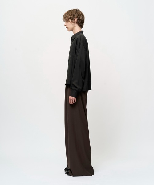 Juha(ユハ)の「TEXTURED CROPPED SHIRT(シャツ/ブラウス・メンズ・ブラック/ライトグレー・3/4)」の7枚目の写真