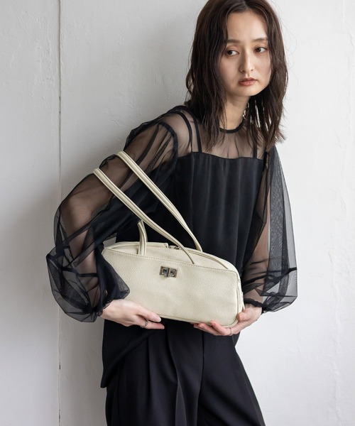 VitaFelice(ヴィータフェリーチェ)の「本革横長ロングハンドルトート ミニボストン(トートバッグ・レディース・ブラウン系/オフホワイト/ブラック・FREE)」の9枚目の写真