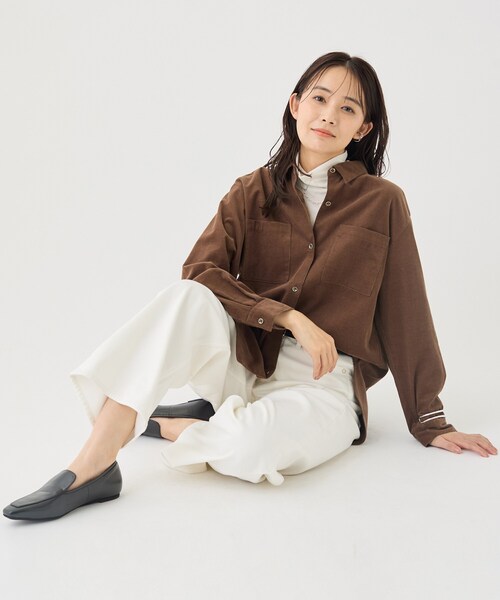 INDIVI(インディヴィ)の「【大人コーデュロイ/SETUP可】オーバーサイズシャツ(シャツ/ブラウス・レディース・ブラウン系その他/ブルー/ライトグレー・38/34/15 /13/05/19)」の15枚目の写真