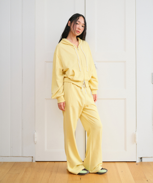AMESWORLDWIDE（アメスワールドワイド）の「CLASSIC EASY SWEATPANTS YELLOW（スウェットパンツ・レディース・その他・SMALL/MEDIUM/FREE）」の6枚目の写真