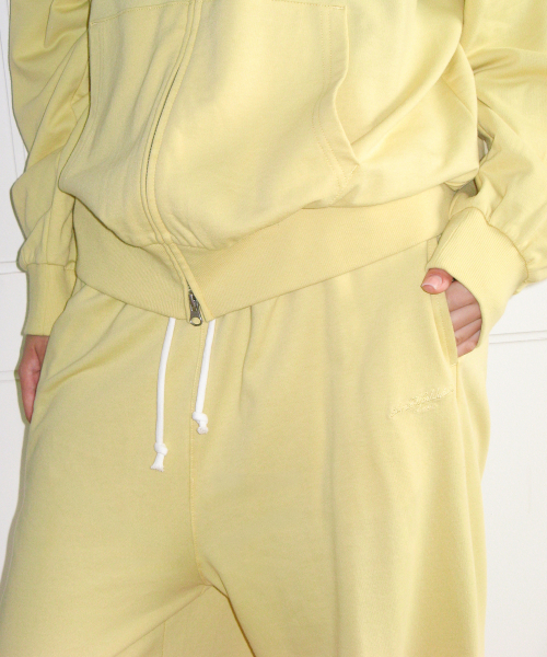 AMESWORLDWIDE（アメスワールドワイド）の「CLASSIC EASY SWEATPANTS YELLOW（スウェットパンツ・レディース・その他・SMALL/MEDIUM/FREE）」の5枚目の写真