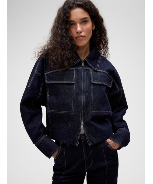 GapStudio(ギャップスタジオ)の「GapStudio ダブルポケット デニムジャケット(デニムジャケット・レディース・ダークインディゴブルー・M/S/XS/XXS/L)」の1枚目の写真